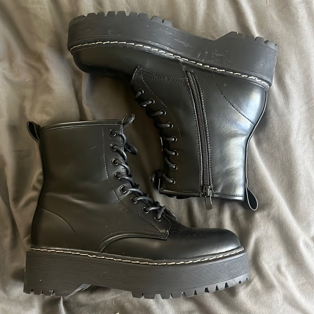 Steve Madden combat boots
